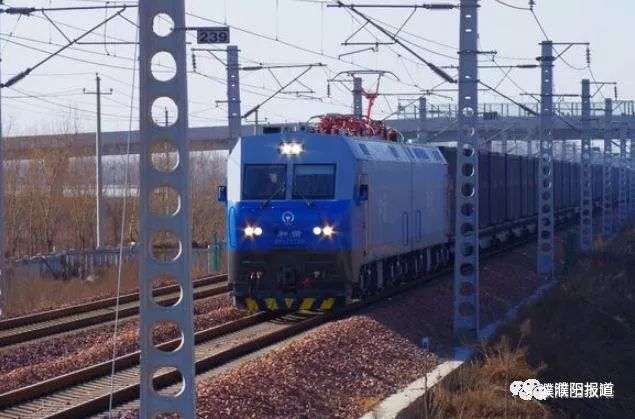 瓦日铁路客运最新消息,瓦日铁路客运最新消息，探寻小巷中的铁路风情与隐藏瑰宝