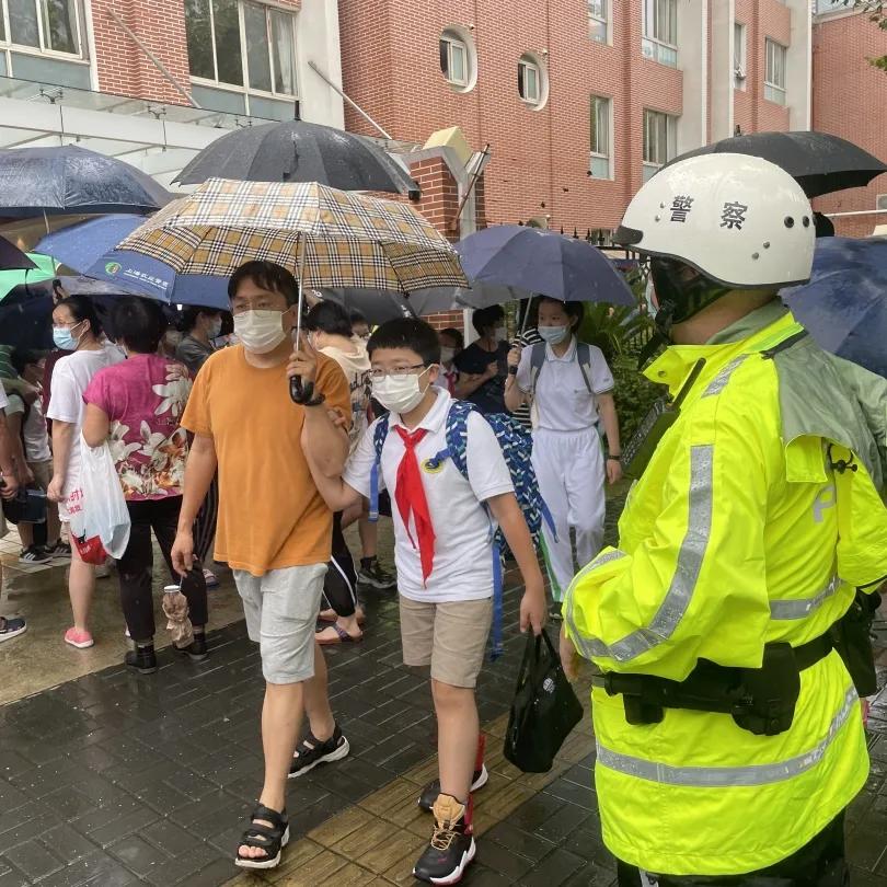 上海天气台风最新消息,上海天气台风最新消息及其影响，观点分析