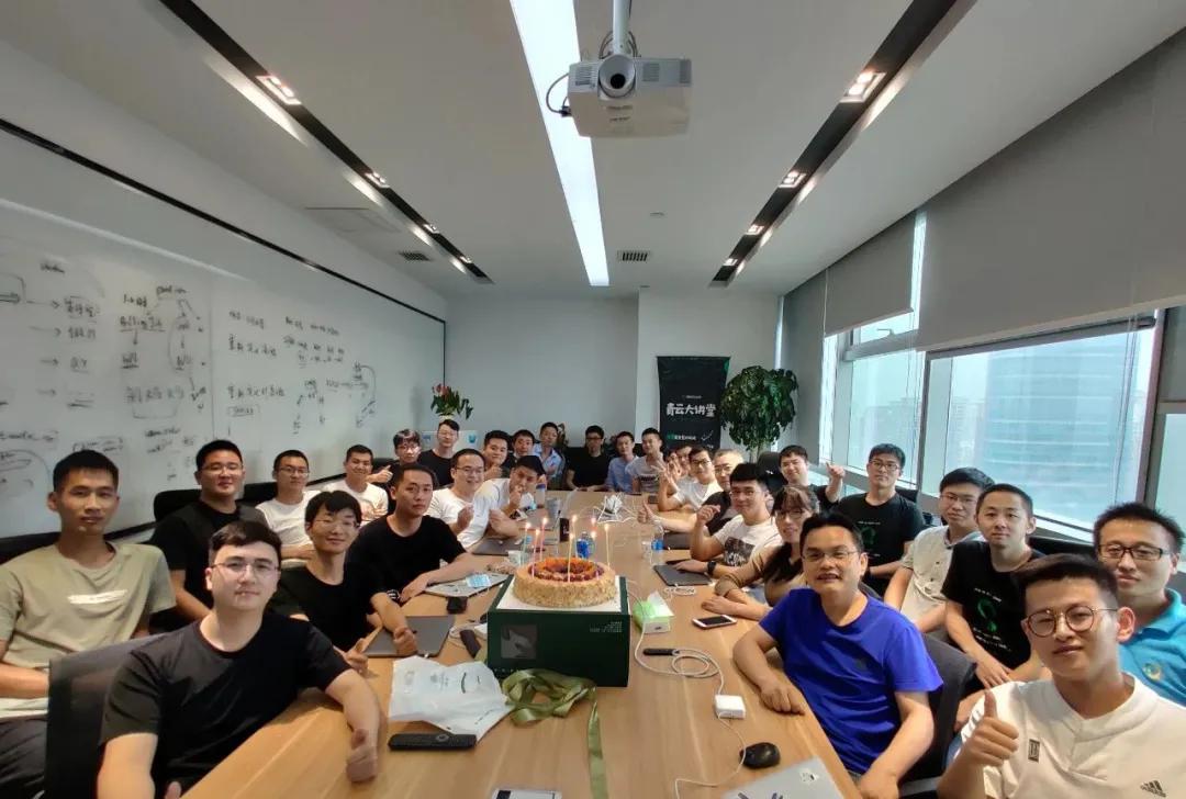 关于我们 第32页