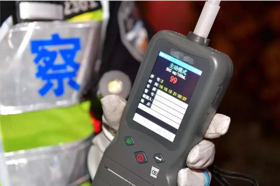 科技护航安全出行新时代，最新饮酒驾车处罚智能监控器实施报道